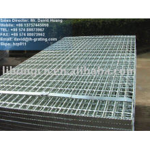 Galvanized serrated flooring grating